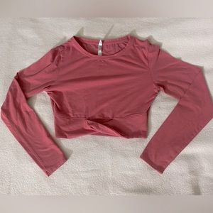 ✨VS SPORT CROP TOP✨